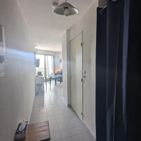 Appartement, Vue Sur Canal Avec Garage Ferme Sete