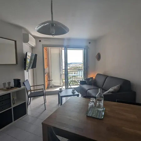 Appartement, Vue Sur Canal Avec Garage Ferme *